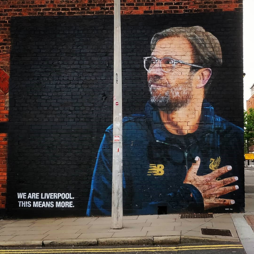 Mural of Jurgen Klopp on a building in Liverpool