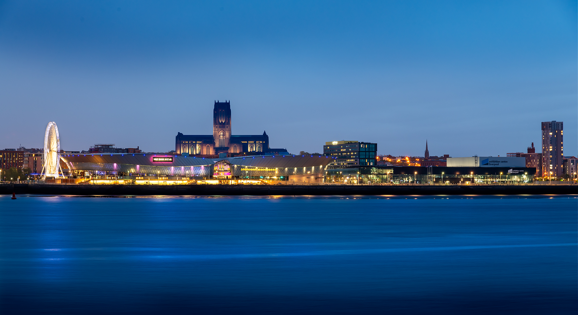 External picture of the Liverpool waterfront with a focus on the ACC Liverpool campus